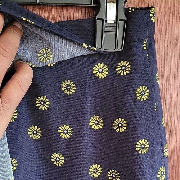 J. CREW Floral Skirt - Picture 4 of 8